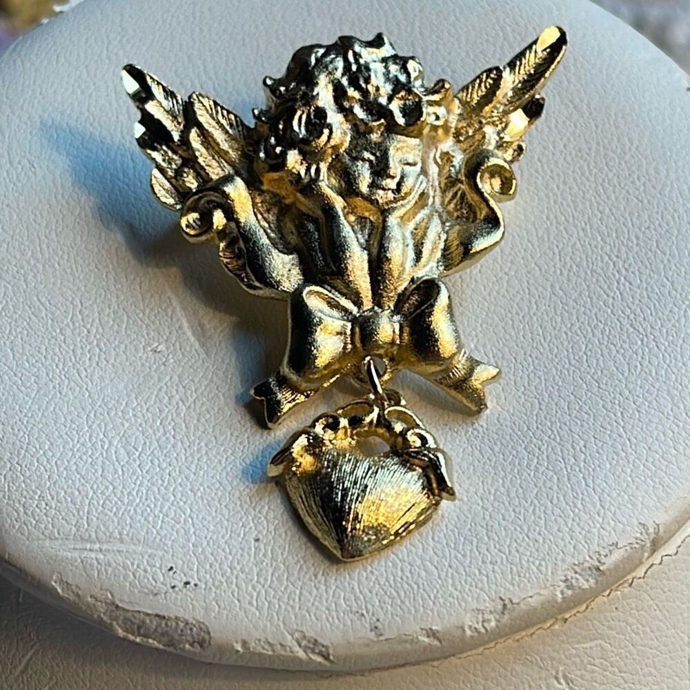 Vintage Cherub with dangle heart brooch USA stamped